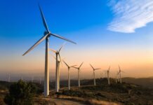 Rüzgâr enerjisine dayalı yenilenebilir enerji kaynak alanına uygun 21 kent belirlendi.