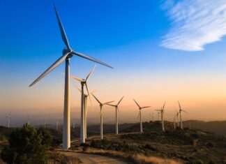 Rüzgâr enerjisine dayalı yenilenebilir enerji kaynak alanına uygun 21 kent belirlendi.