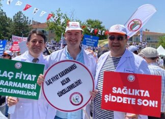 Eczacılar 14 yıl aradan sonra alana indi; 81 Kentten eczacılar Ankara’da miting yapıyor