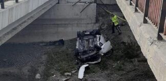 Köprüden düşen ve 3 kişinin hayatını kaybettiği araç 7 saat sonra fark edildi