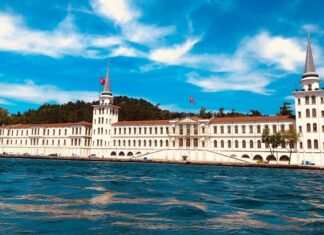 15 Temmuz sonrası kapatılan Kuleli Askeri Lisesi yeniden eğitime başladı