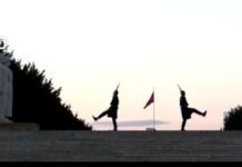 MSB’den, Anıtkabir’in yorulmaz koruyucuları “saygı nöbetçileri” paylaşımı