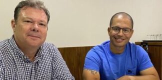 Alex de Souza yeni takımıyla imzaladı