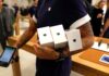 Apple Store’dan 300 iPhone satın aldıktan hemen sonra dövüldü ve soyuldu