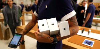 Apple Store’dan 300 iPhone satın aldıktan hemen sonra dövüldü ve soyuldu