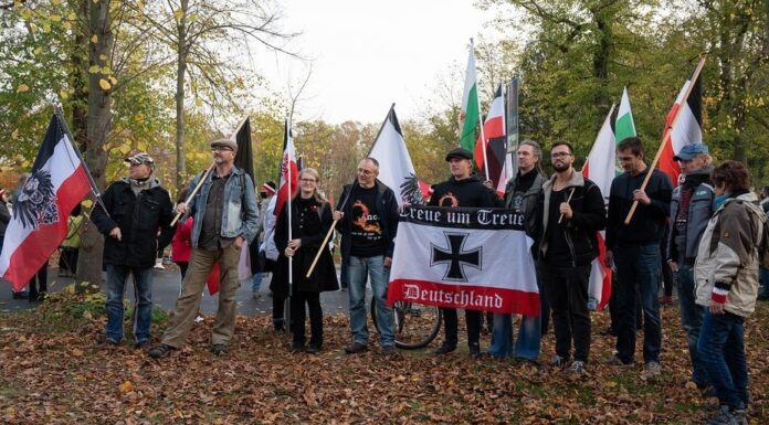 📽️Hitler hortladı! Almanya’da darbe yapmak isteyen aşırı sağcılara operasyon!