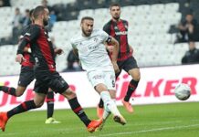 Beşiktaş: 2 Charleroi:1