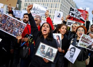 TIME: ‘Yılın Kahramanları İranlı Kadınlar!