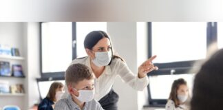 “Toplu ortamlarda, toplu taşımalarda, sınıflarda kesinlikle maske kullanılmalı”