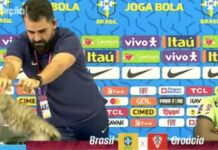 📽️Vinicius Jr’ın basın toplantısında, masadaki kediye yere fırlattı, pişkin pişkin güldü!