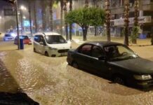 Antalya’da sel ! Ev ve işyerlerini su bastı, otomobiller sürüklendi, 2 ilçede okullar tatil edildi!