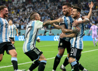 Messi’nin hayali sürüyor. Avusturalya’yı yıkan Arjantin çeyrek finalde