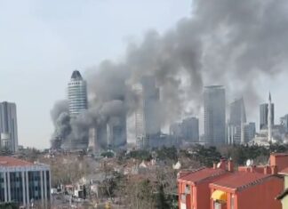 İstanbul Metro City AVM’de yangın!