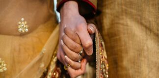 Yasa onaylandı; Evlilik dışı ilişkiye hapis cezası!