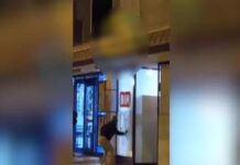 📽️Antalya’da BİM marketlerine saldırı: Maskeli kişiler, kaldırım taşlarıyla BİM marketlerinin camlarını indirdi