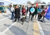 Bulut, Esmer ve Kara… İzmir’de üç rehber köpek ulaşım araçlarında görme engellilere kılavuzluk ediyor.