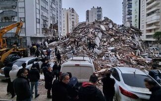 Reuters, Twitter hesabından bir harita paylaşarak depremin etkisini gözler önüne serdi.
