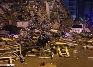 Erdoğan: Depremde 912 kişi hayatını kaybetti