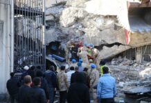 Deprem, bölgede sağlık kuruluşlarından okul ve öğrenci yurtlarına kamuyu da yıkıp geçti.