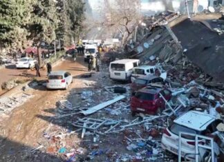 Yunan gazetesinden depreme gönderme: ‘Hepimiz Türküz’