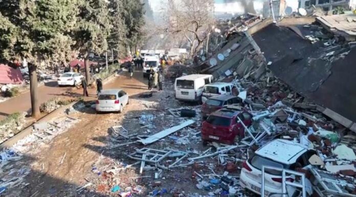 Yunan gazetesinden depreme gönderme: ‘Hepimiz Türküz’