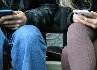 Yunanistan’dan Türkiye deprem bölgesine mobil iletişim ücretsiz!