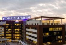 YÖK’ün almış olduğu karara rağmen İzmir’de Yaşar Üniversitesi eğitime devam kararı aldı.