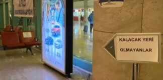 Esenboğa’da depremzedeler için, deprem kadar acı ve yıkıcı tabela; ‘Kalacak Yeri Olmayanlar’