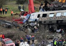 Yunanistan’da en az 40 kişinin öldüğü tren kazasının ardından Ulaştırma Bakanı Karamanlis istifa etti