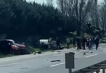 İstanbul Silivri’de TEM Otoyolu’nda zincirleme kaza meydana geldi. Kazada 5 kişi hayatını kaybettiği, 3 kişinin yaralandığı bildirildi.