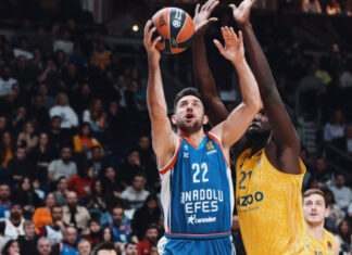 Anadolu Efes son bir saniyede yıkıldı