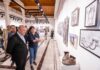 Sanatçı Dürnaz Akşit’in “Kadıköy’den İzmir’e-Mahallede İnsan” sergisi İzmir’de açıldı