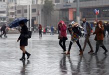 Meteoroloji uyarmıştı : İstanbul’da yağış etkili oluyor, trafik yoğunluğu arttı; İstanbul’da yağışın yarından sonra azalması bekleniyor