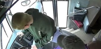 📽️ 13 yaşındaki öğrenci, baygınlık geçiren okul otobüsünün kontrolünü ele geçirerek güvenli bir şekilde durdurdu.