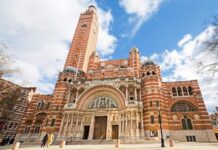 3. Charles’ın taç giyme töreninde monarşi tarihinde ilk kez kadın rahipler de görev yapacak.