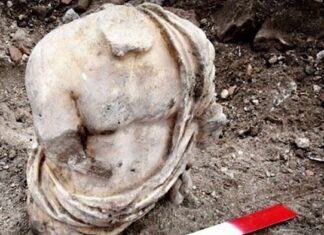Aziz Polyeuktos Kilisesi kazısında heykel çıktı!