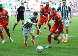 ⚽Dört gollü maçın kazananı yok!