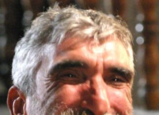 Oyuncu ve yönetmen Cezmi Baskın, Türkiye İşçi Partisi’ne (TİP) katıldı.
