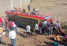 Hindistan’da feci kaza: Otobüs köprüden düştü, 23 ölü, 25 yaralı!