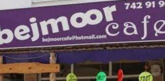 İran’da işyerlerinde Farsça dışında tabelalar yasaklandı.