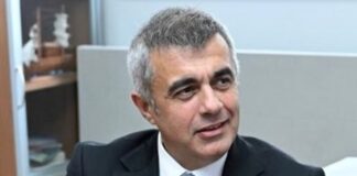 CHP: Onursal Adıgüzel gitti;Mehmet Ali Yüksel geldi