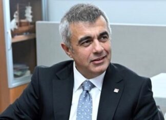 CHP: Onursal Adıgüzel gitti;Mehmet Ali Yüksel geldi