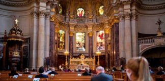 İngiltere: Yüzde 50’si tanrıya inandığını belirtirken yüzde 48’i ise inanmadığını açıkladı