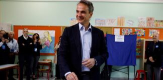 Yunanistan’daki Yeni Demokrasi Partisi seçimi önde tamamladı, ancak tek başına hükümet kuramıyor