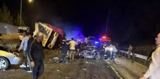 📽️Adana’da zincirleme feci kaza: 7 ölü, 7 yaralı