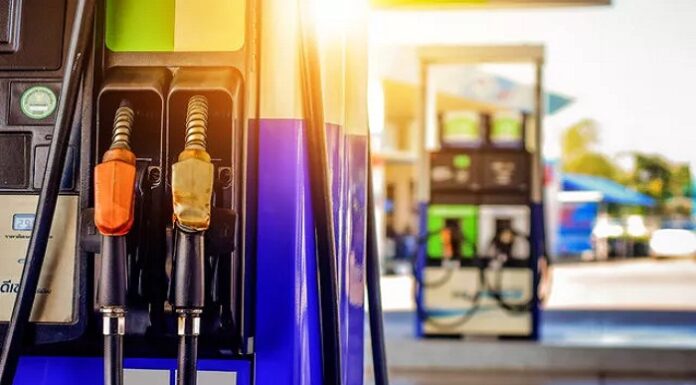 Benzine büyük zam!