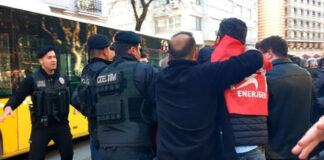 1 Mayıs gözaltıları; 1 Mayıs’ı Taksim’de kutlamak isteyenler gözaltına aldı.