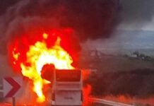 Yolcu otobüsü alev topuna döndü