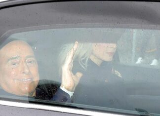 Berlusconi hayatını kaybetti