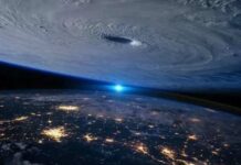 “Evren yavaş yavaş buharlaşacak ve bu yolla yok olacak”